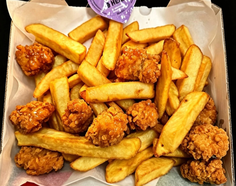POPCORN CHICKEN AND CHIPS